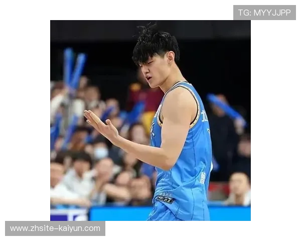 曾凡博伤愈复出表现亮眼 北京德比贡献20分8篮板 曾凡博伤愈复出表现亮眼 北京德比贡献20分8篮板